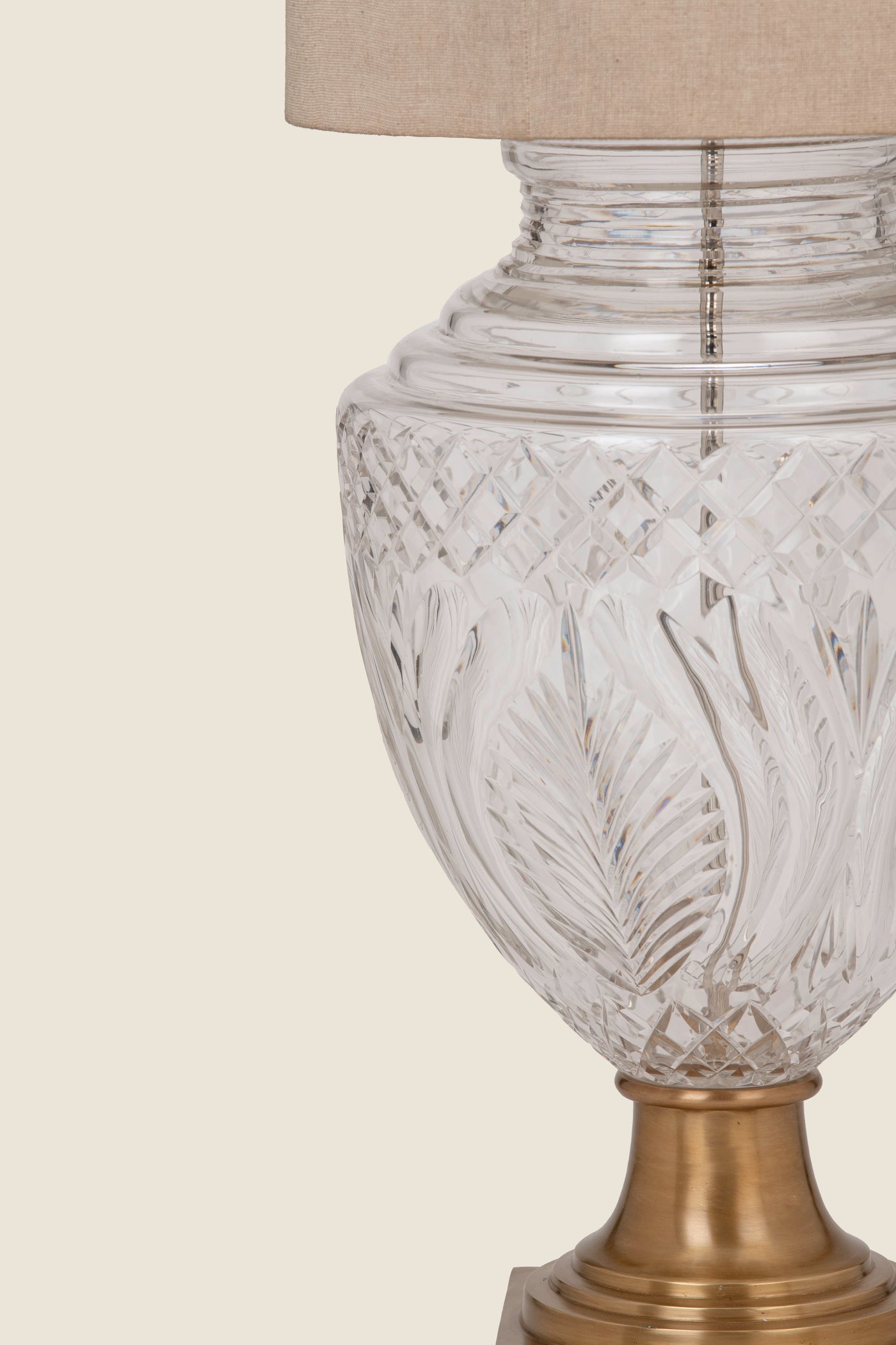 Inara crystal lamp
