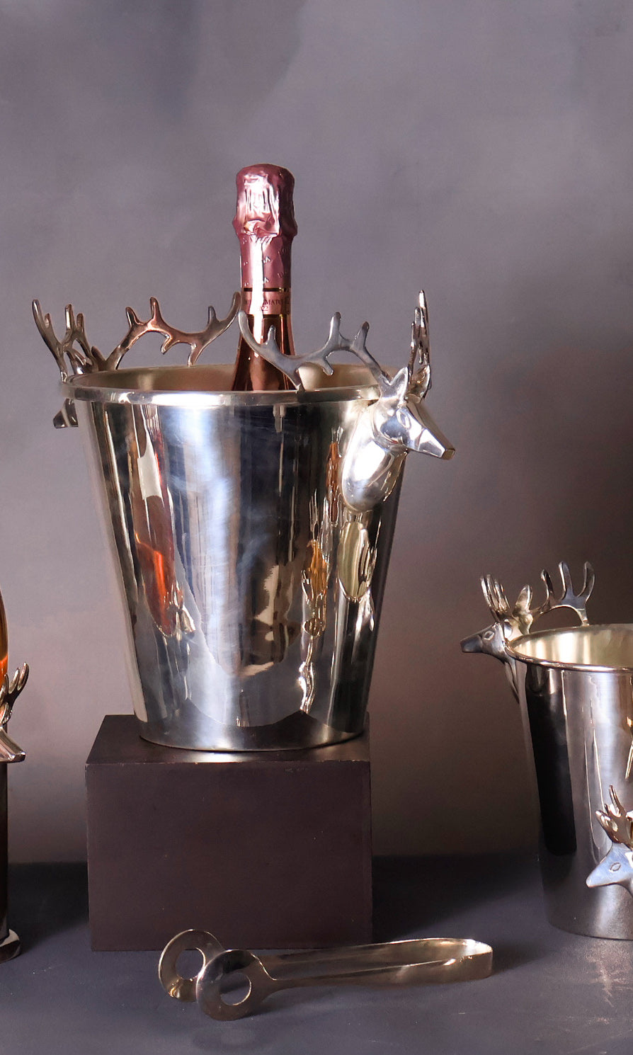 Antler wine chiller